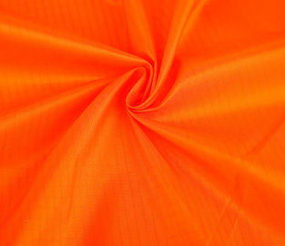 China Duidelijke Geverfte Geweven Nylon Stoffen300t Aangepaste Kleur voor Sportkleding leverancier