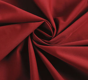 China Vlotte Oppervlaktegaren Geverfte Polyester Stof/82 18 Gsm van Spandex Fabric180 leverancier